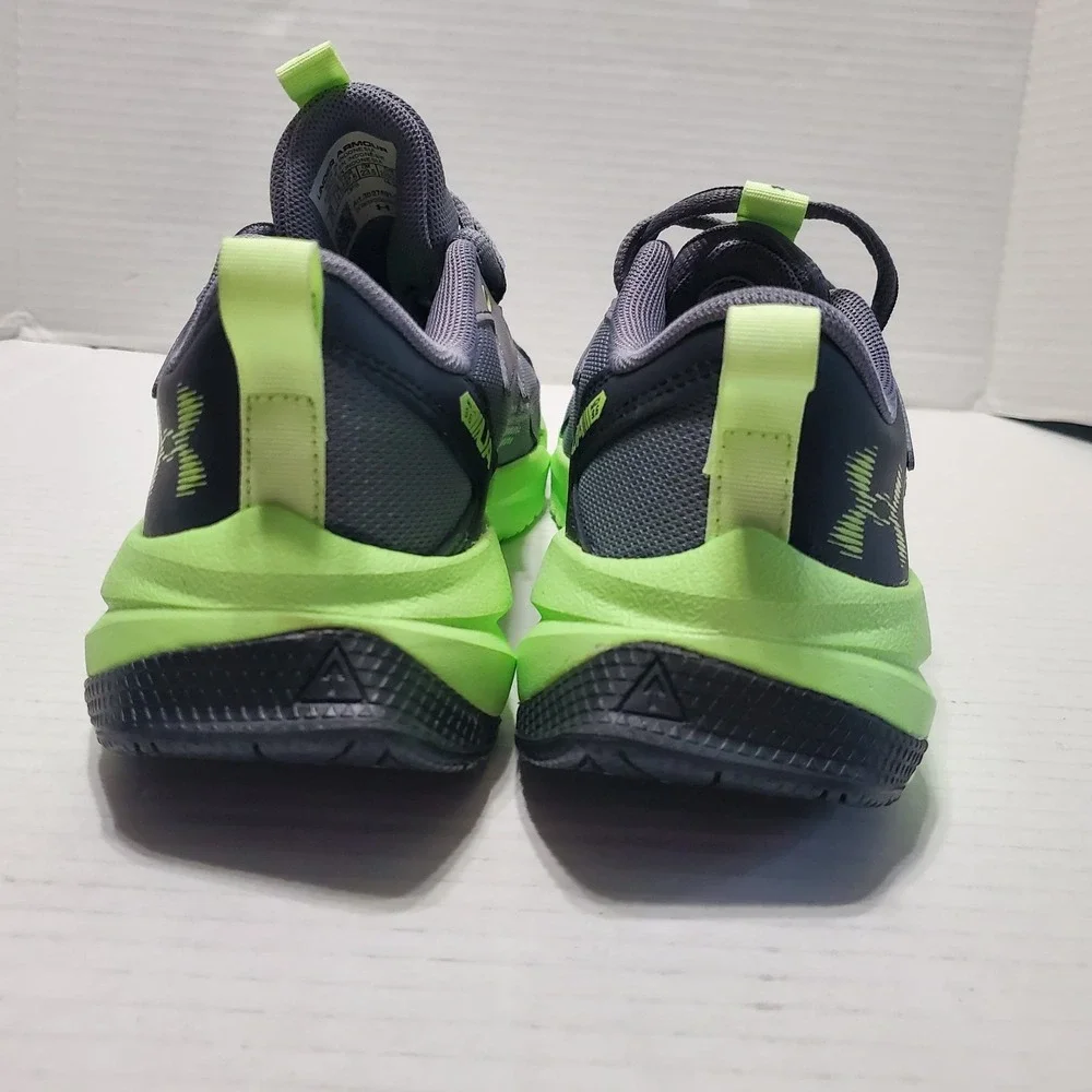 Under Armour Scramjet 6 Boys Running Shoes Titan Gray Morph Green Size 5Y 302769